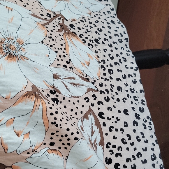 Venus Print Dress - Picture 7 of 9